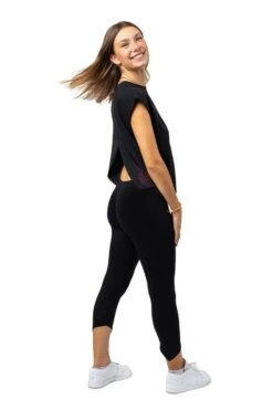 T-shirt Hululeh 7 T-shirt Hululeh -Ethno Style Soldes t shirt femme original noir dos ouvert hululeh 3